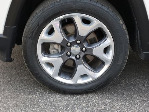 Used 2021 Jeep Compass Limited image 12