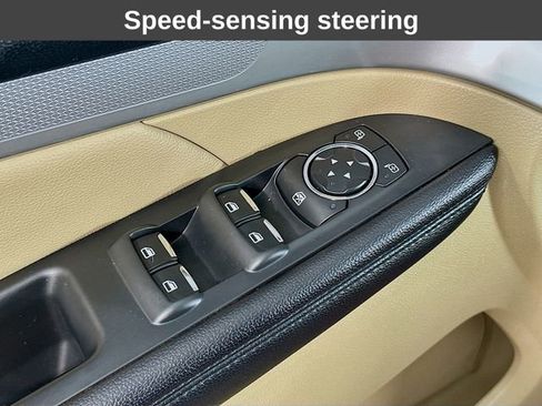 Used 2016 Ford Explorer XLT w/ Equipment Group 202A image 21