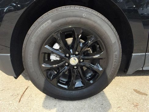 Used 2019 Chevrolet Equinox LT FWD image 41
