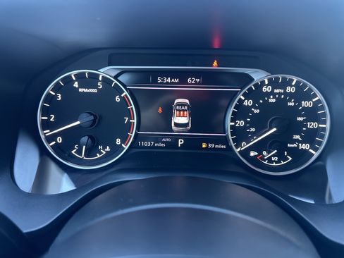 Used 2023 Nissan Rogue SV image 18