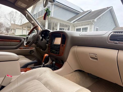 Used 2001 Lexus LX 470 4WD image 34