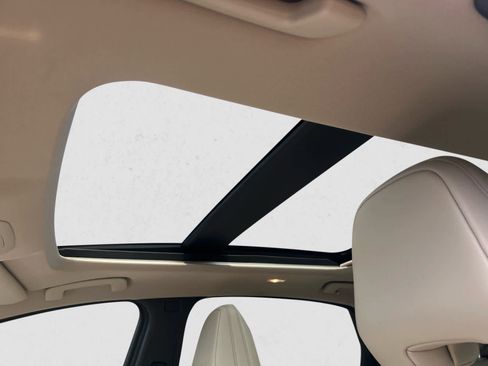 Certified 2023 Nissan Ariya AWD image 18