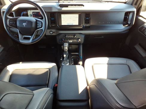 Used 2022 Ford Bronco Black Diamond image 8