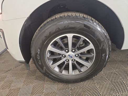 Used 2019 Ford Expedition Max XLT w/ Equipment Group 202A image 35