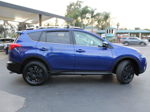 Used 2015 Toyota RAV4 LE FWD image 6