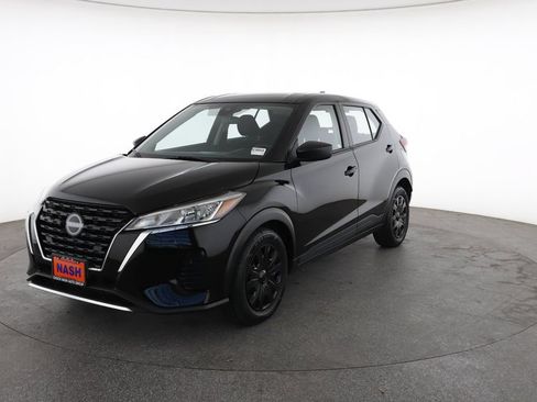 Used 2024 Nissan Kicks S FWD image 5