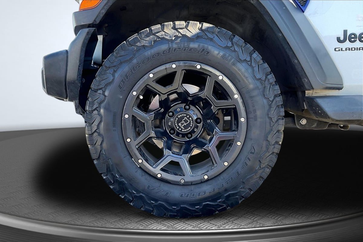 Used 2020 Jeep Gladiator Sport w/ Quick Order Package 24S AWD/4WD image 9
