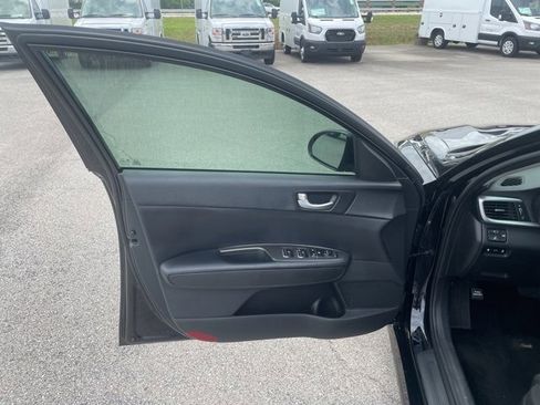 Used 2020 Kia Optima LX image 17