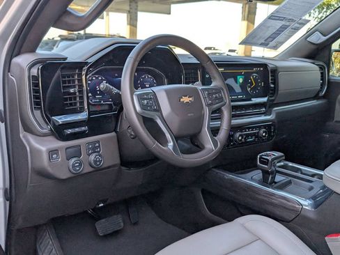 Certified 2022 Chevrolet Silverado 1500 LTZ w/ Technology Package RWD image 4