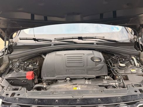 Used 2018 Land Rover Range Rover Velar S AWD/4WD image 16