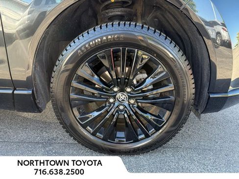Used 2024 Toyota Venza Nightshade image 26