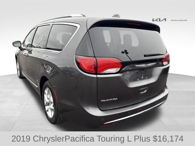 Used 2019 Chrysler Pacifica Touring-L Plus w/ Tire & Wheel Group FWD image 6