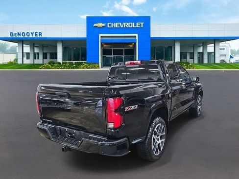 Used 2023 Chevrolet Colorado Z71 w/ Z71 Convenience Package 2 image 6