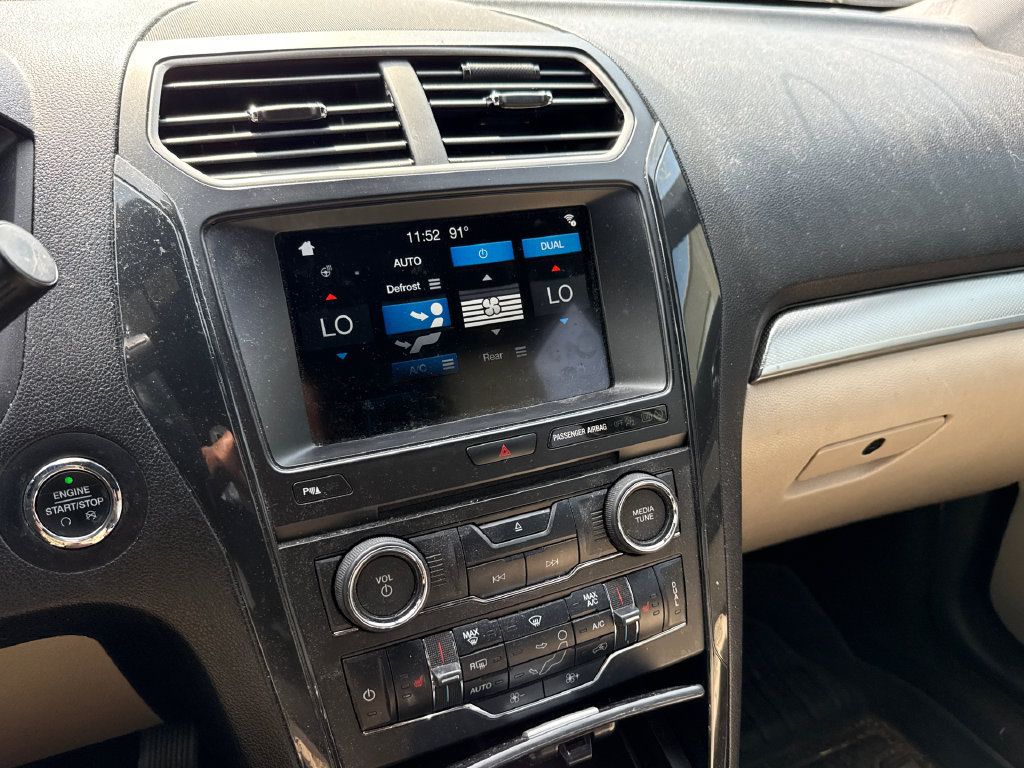 Used 2018 Ford Explorer XLT w/ Equipment Group 202A FWD image 25