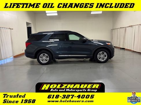 Used 2023 Ford Explorer XLT AWD/4WD image 1