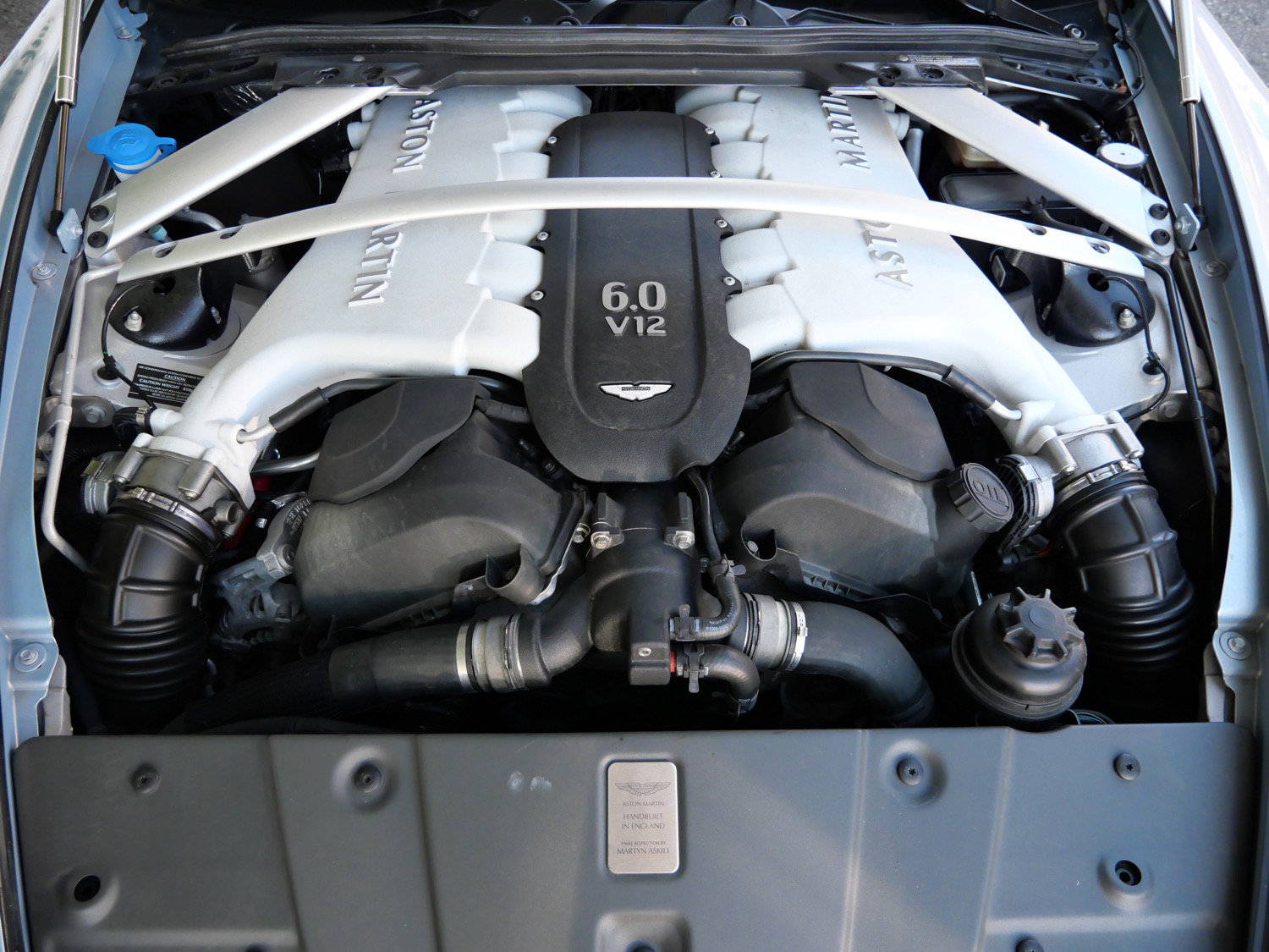 Used 2015 Aston Martin V12 Vantage S RWD image 19