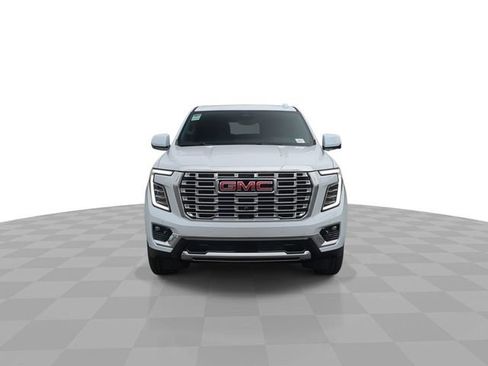New 2026 GMC Yukon Denali w/ Denali Reserve Package AWD/4WD image 3