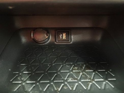 Certified 2023 Toyota RAV4 SE image 65