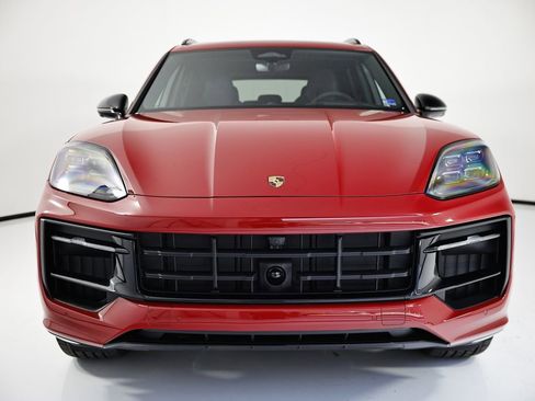 New 2026 Porsche Cayenne GTS AWD/4WD image 10