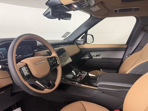 New 2026 Land Rover Range Rover Sport Dynamic SE AWD/4WD image 16
