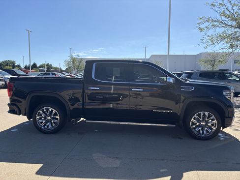 Used 2024 GMC Sierra 1500 Denali w/ Denali Reserve Package AWD/4WD image 9