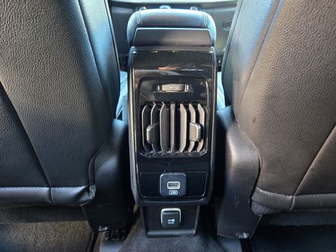 Used 2024 Jeep Compass Latitude image 14