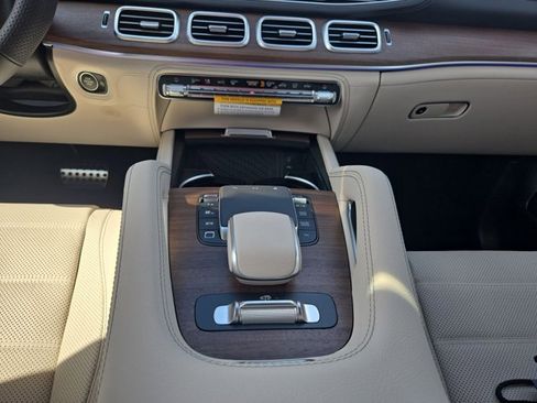 New 2026 Mercedes-Benz GLS 580 GLS 580 image 10