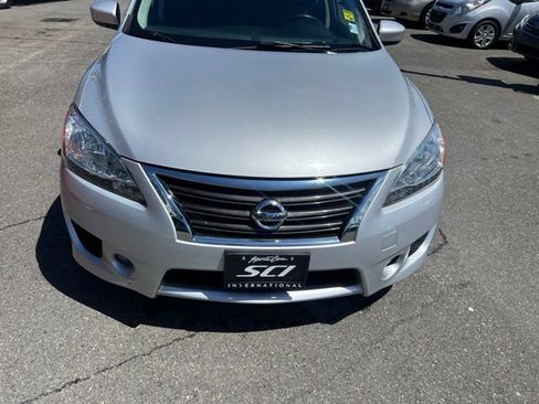 Used 2014 Nissan Sentra SR w/ SR Driver Package FWD image 8