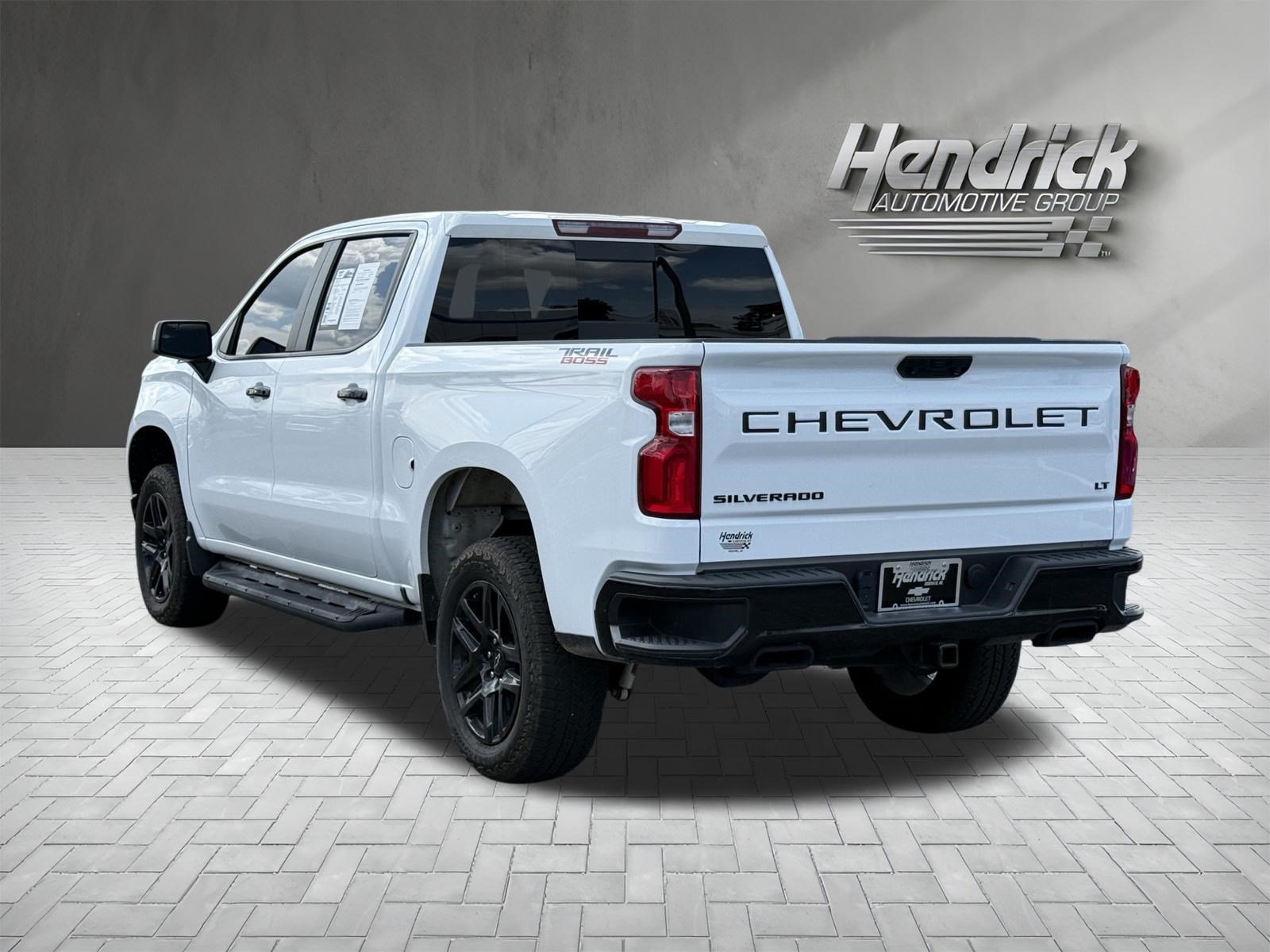 Used 2025 Chevrolet Silverado 1500 LT Trail Boss w/ Convenience Package II AWD/4WD image 8