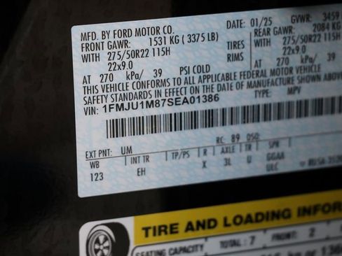 Used 2025 Ford Expedition Platinum w/ Stealth Appearance Package image 31