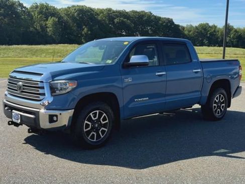 Used 2018 Toyota Tundra Limited w/ Limited Premium Package AWD/4WD image 4