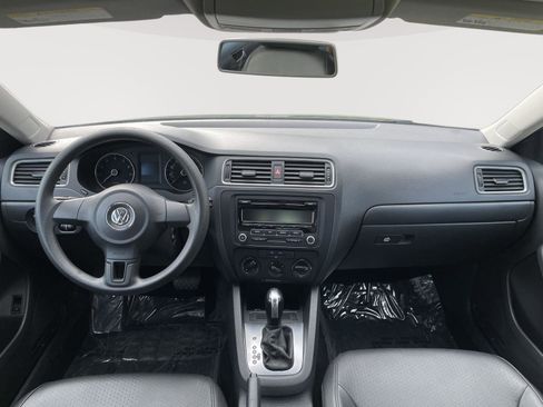 Used 2014 Volkswagen Jetta SE FWD image 25
