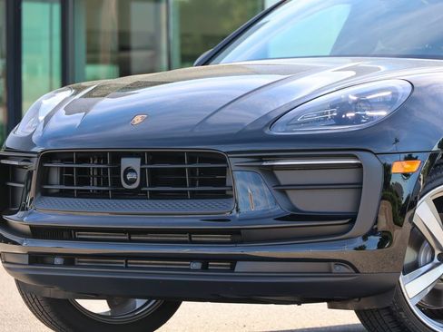 New 2026 Porsche Macan AWD/4WD image 7