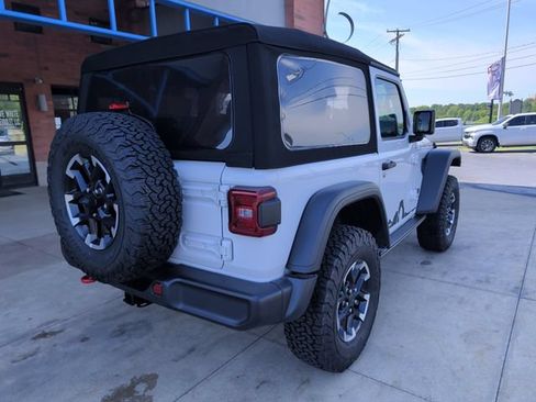 Used 2024 Jeep Wrangler Rubicon w/ Technology Group AWD/4WD image 8