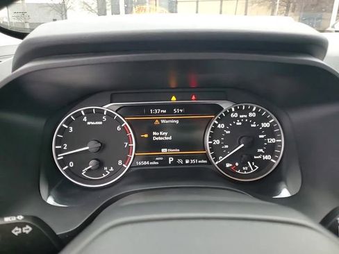 Used 2025 Nissan Rogue SV image 18