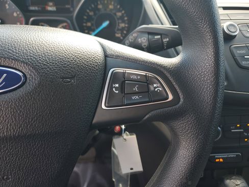 Used 2017 Ford Escape S image 26