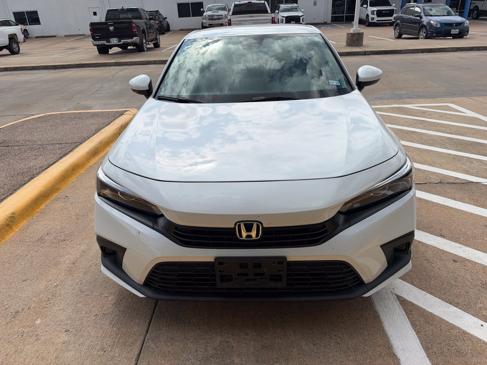 Used 2023 Honda Civic LX image 2