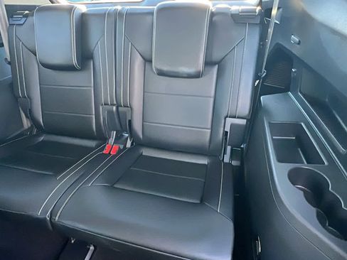 Certified 2021 Volkswagen Atlas SE image 31