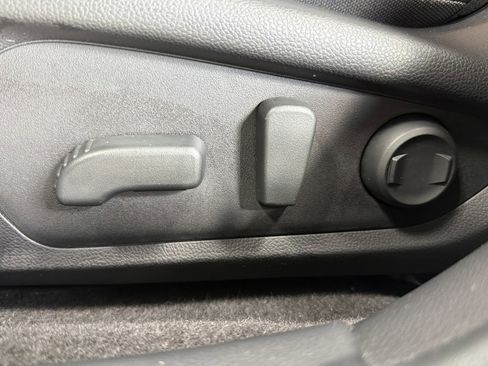 Certified 2025 Subaru Crosstrek 2.5i Limited w/ Crosstrek Mirror Package image 20