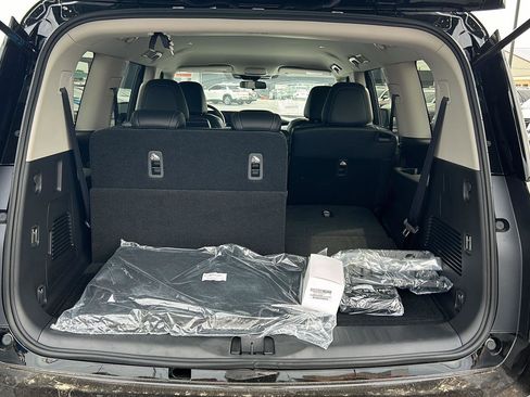 New 2025 Nissan Armada SV image 23