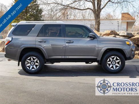 Used 2017 Toyota 4Runner SR5 Premium image 7