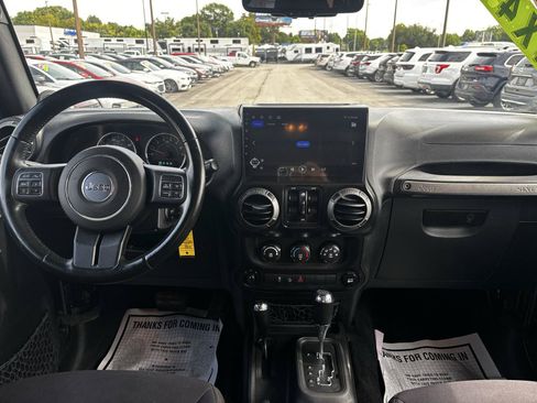 Used 2014 Jeep Wrangler Unlimited Sport w/ Quick Order Package 24S AWD/4WD image 19