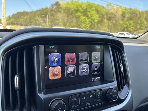 Used 2017 Chevrolet Colorado LT w/ LT Convenience Package image 19