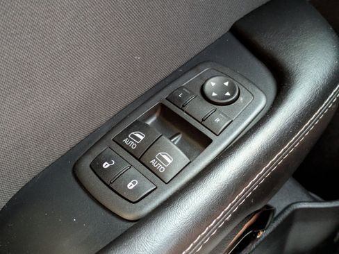 Used 2019 Dodge Challenger SRT Hellcat image 29