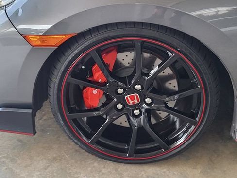 Used 2017 Honda Civic Type R image 7