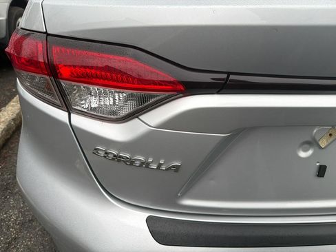 Used 2022 Toyota Corolla LE image 10