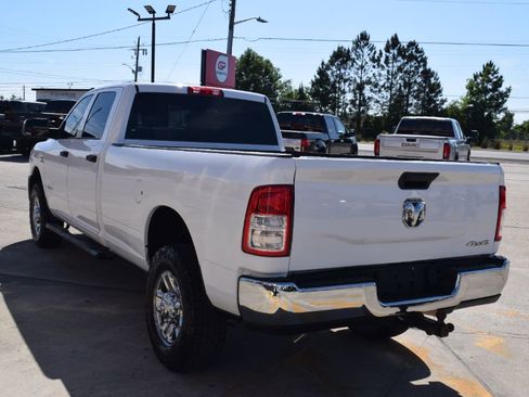 Used 2022 RAM 2500 Tradesman w/ Chrome Appearance Group image 5