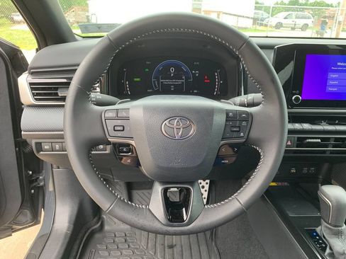 Used 2026 Toyota Camry SE FWD image 26