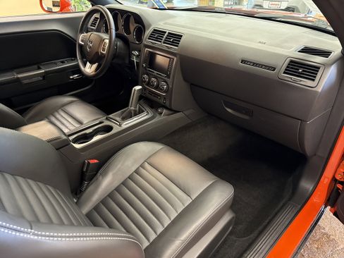 Used 2013 Dodge Challenger R/T RWD image 22
