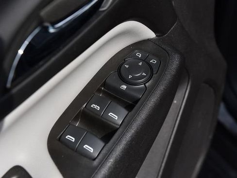 Used 2024 Chevrolet Equinox LS FWD image 8